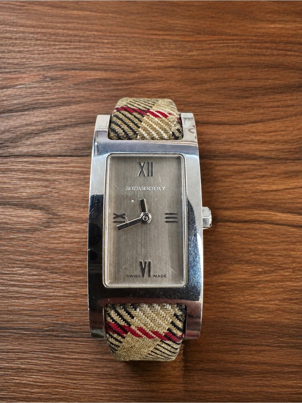 Burberry Watch BU1015 Nova Check Tank Watch. New Battery